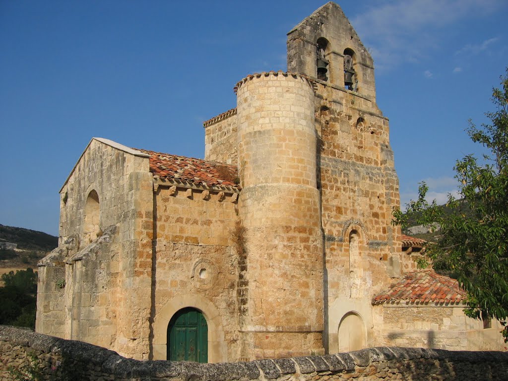 Iglesia románica de San Salvador by marathoniano