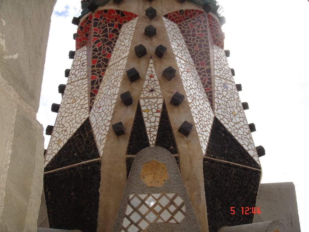 Sagrada Familia by Baltasar