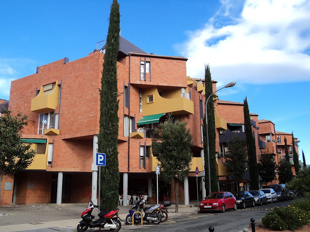 Reus, Bairro Gaudí, by Ricardo Bofill by RNLatvian