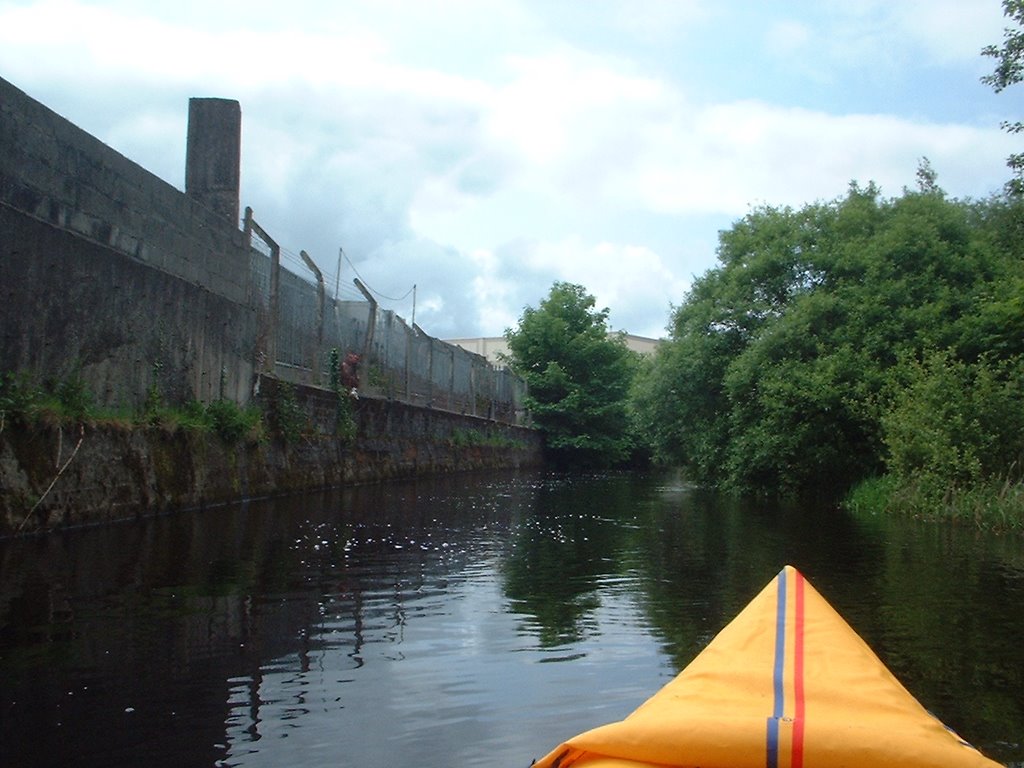 Canoeing the town river at Newtown by ppjordan