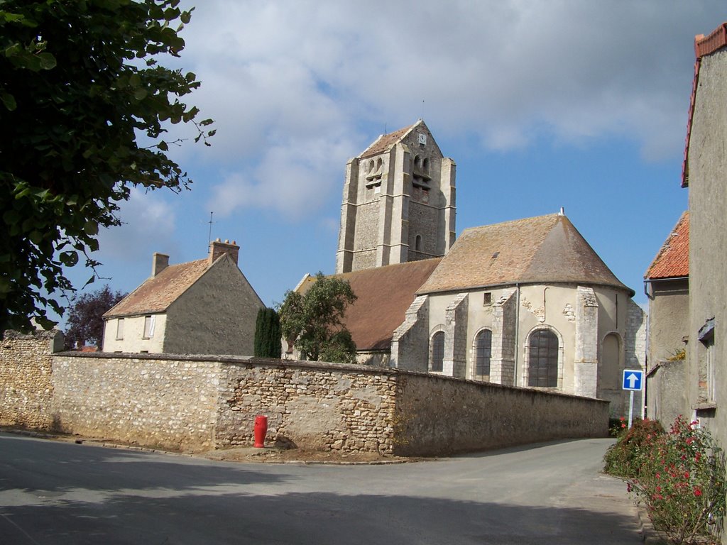 L'église St-Léonard des Granges-le-Roi (XIIe s.) by FGuertin