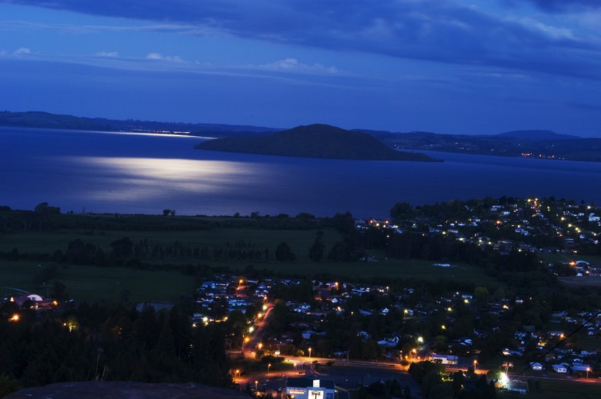 Night Lake Rotorua and Mokoia Island by tom roa