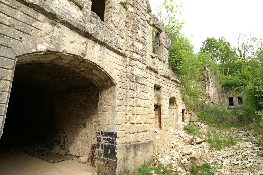 Fort de Troyon - casernement by stevenvanValen+hannekeRolloos