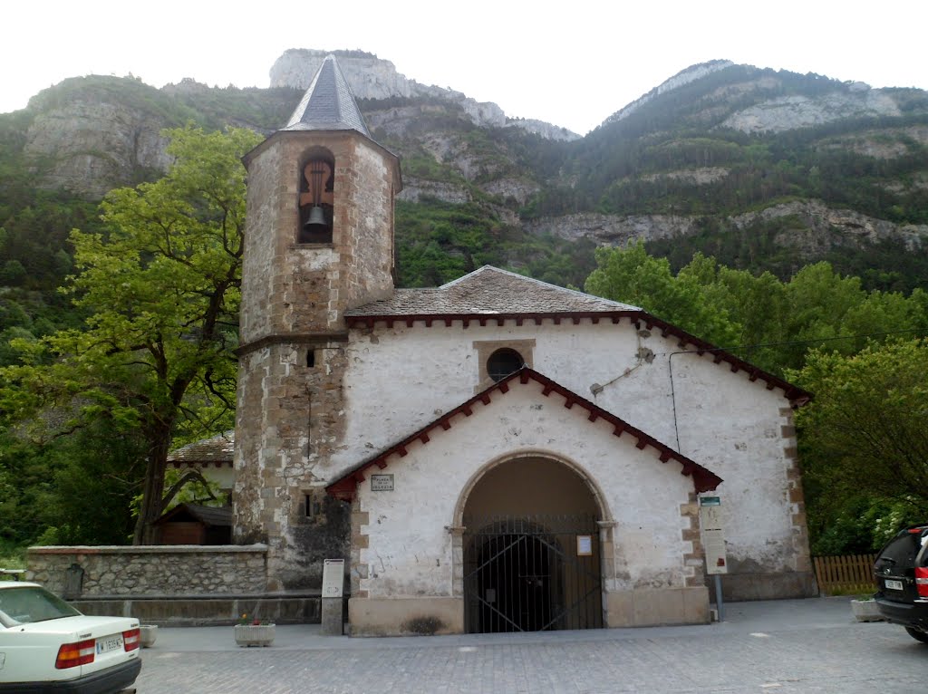 Iglesia de Canfranc by Jarlata