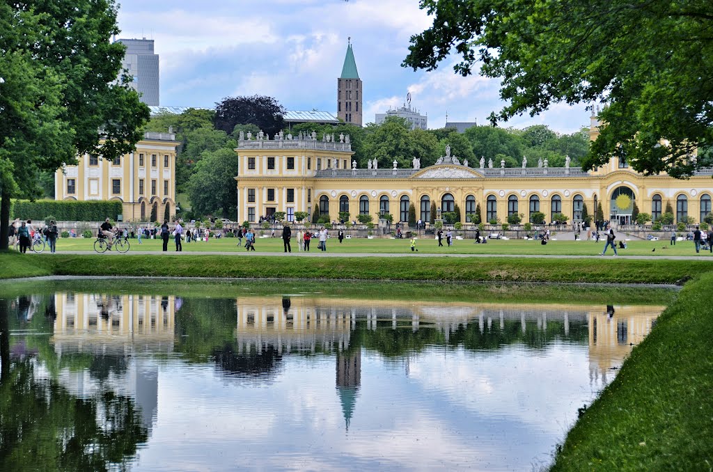 Orangerie & die Türme der Martinskirche by Carsten Wagner