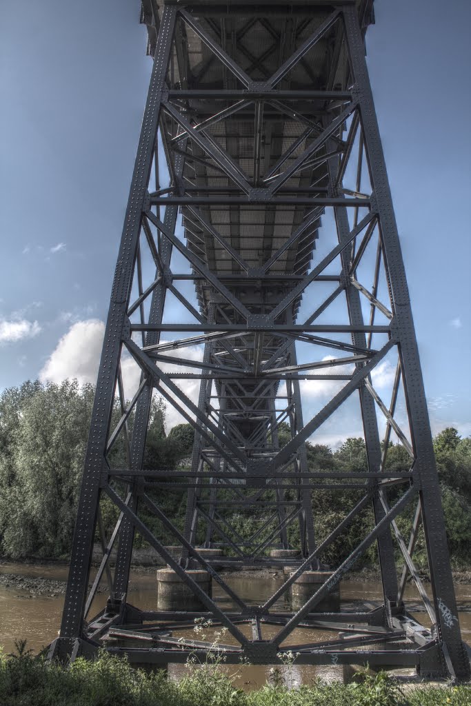 Brücke mit Zaun by LeBizarre