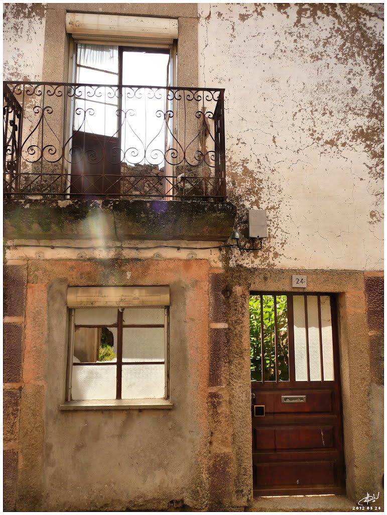 Freixial do Campo - abandono e ruínas... - Portugal .τ®√ℓΞΛج by jlcabaço (TravelJLC.)