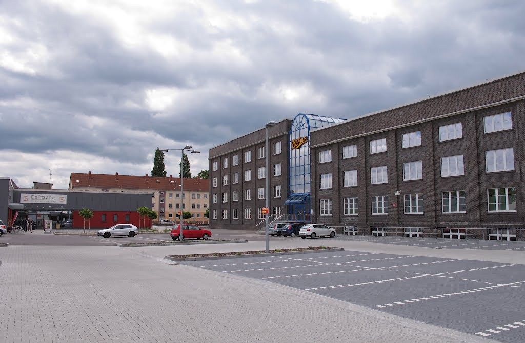 Delitzscher Schokoladenfabrik "Böhme" mit Fabrikverkauf by Meier-Leider