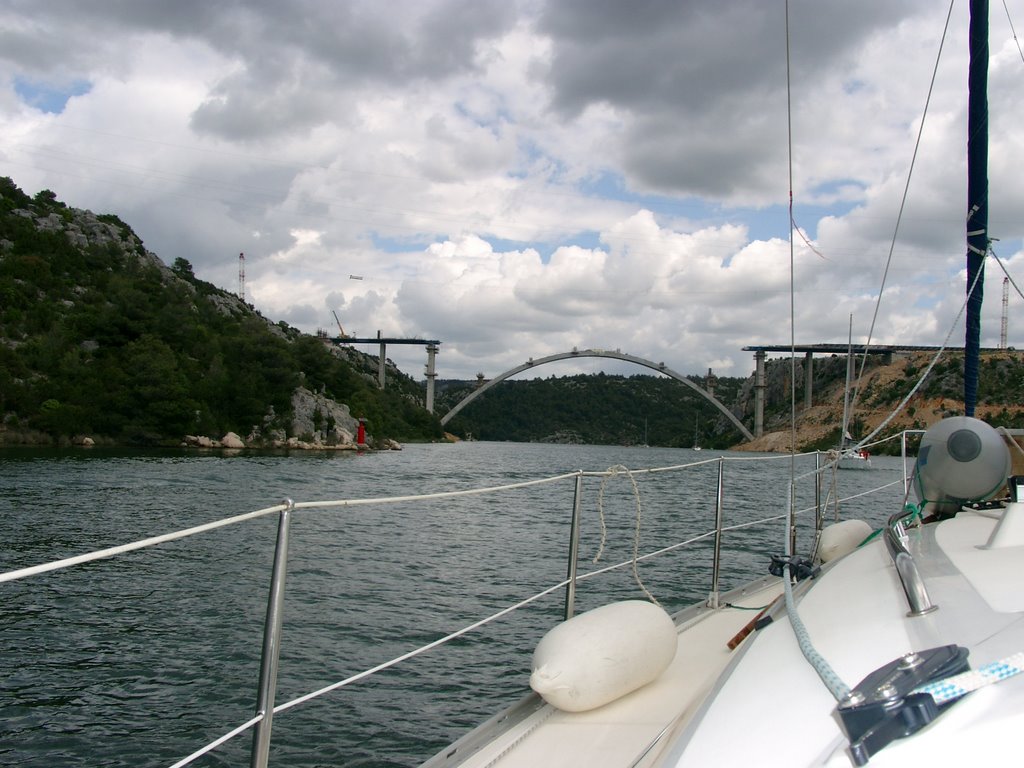 Neue Brücke bei Skradin Croatia by yachty