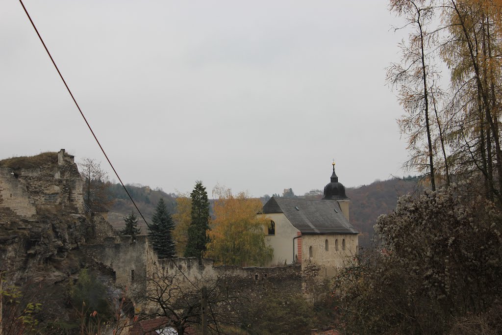 Krems-Rehberg - Kirche mit Ruine by Josef Friewald