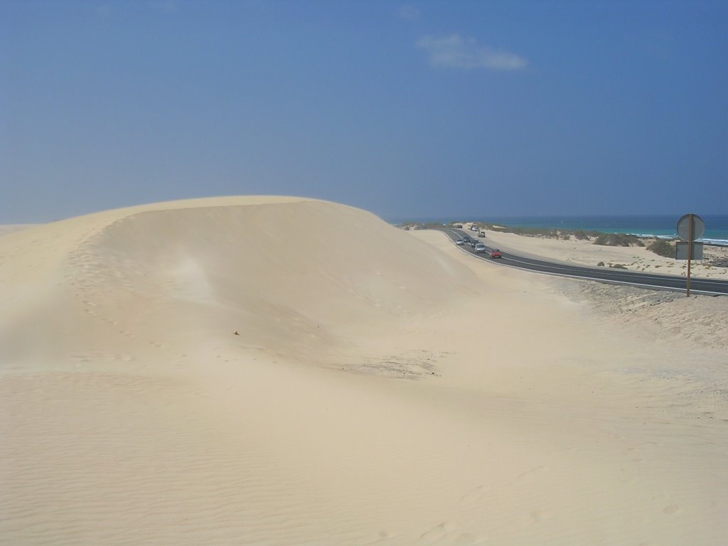 Deserto by Roberto De Bernardi