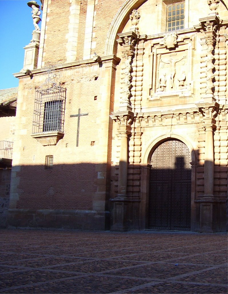 Puerta de la Iglesia by JJ POu