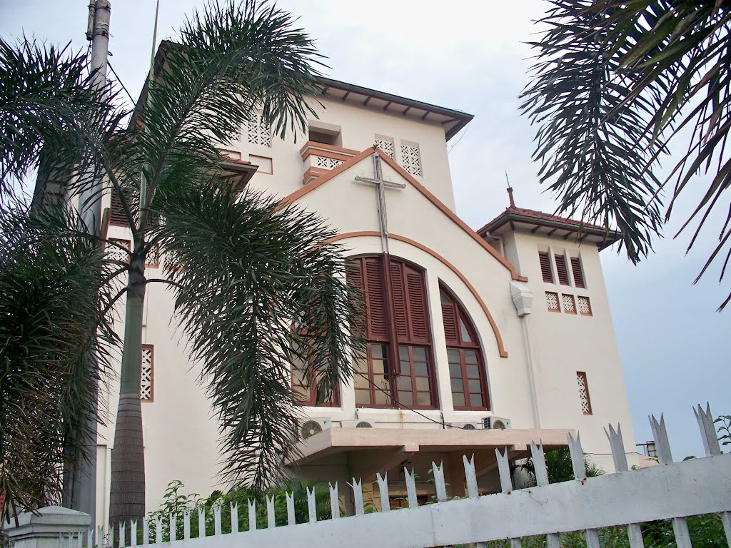 Gereja Jatinegara by akhmad fauzi manpower