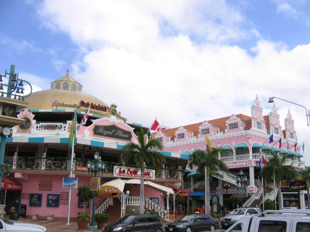 Aruba Royal Plaza by perkins4