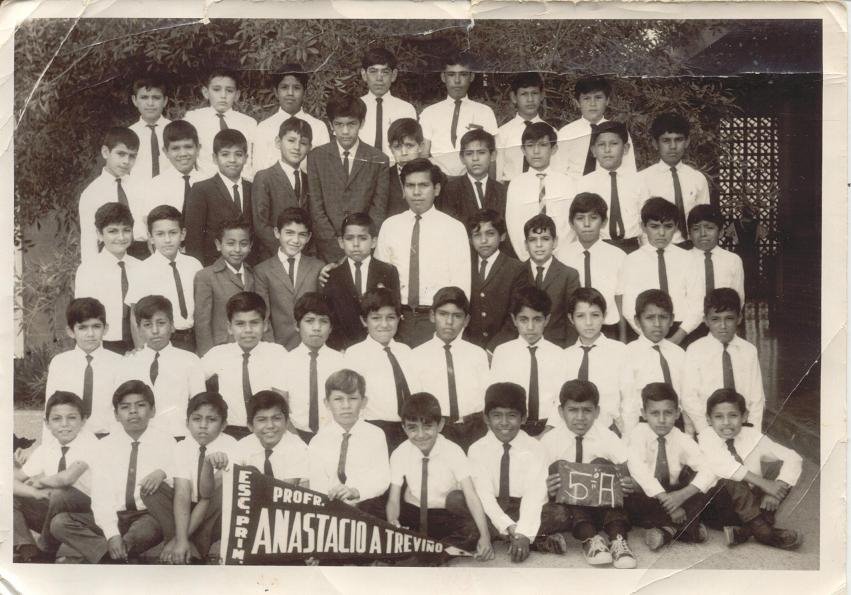 Escuela primaria Anastacio A. Treviño, maestro Marco Antonio, Quinto grado Grupo A, Año 1969 MV by jrmvp