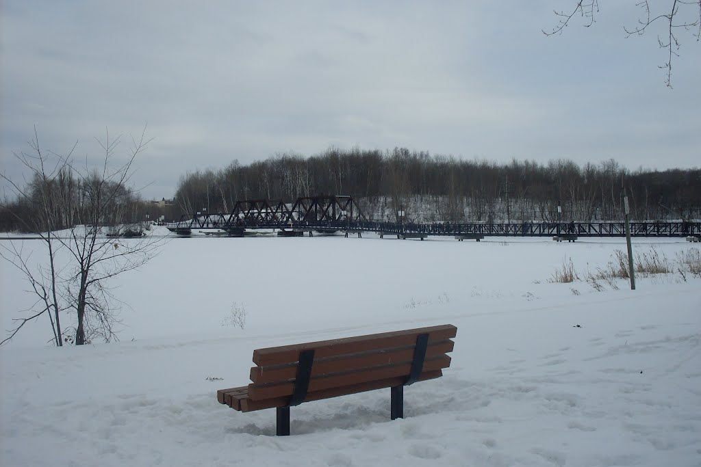 Le banc et le lac by Géolatin