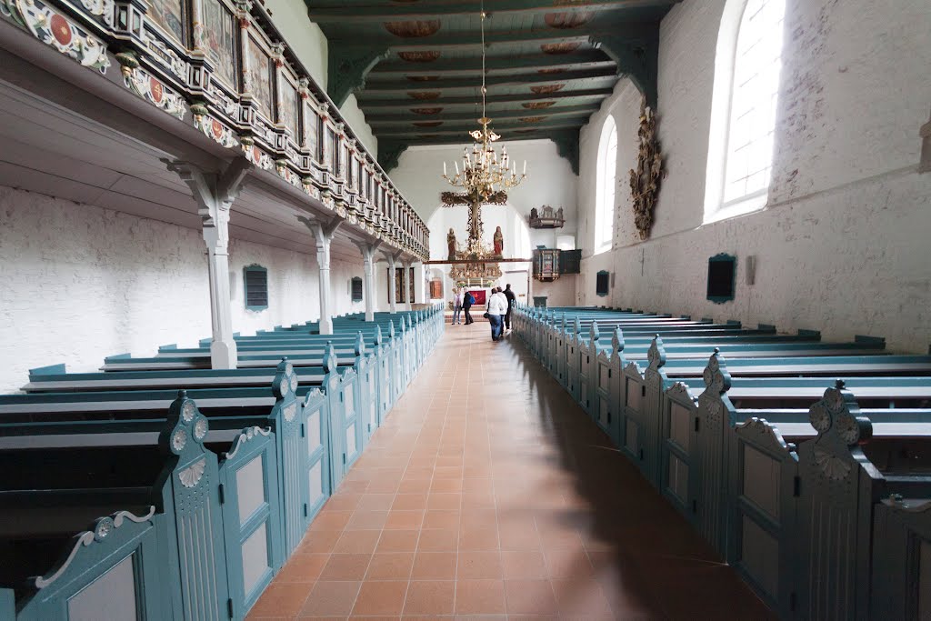 Innenraum der Kirche St. Anna in Tetenbüll by WESO