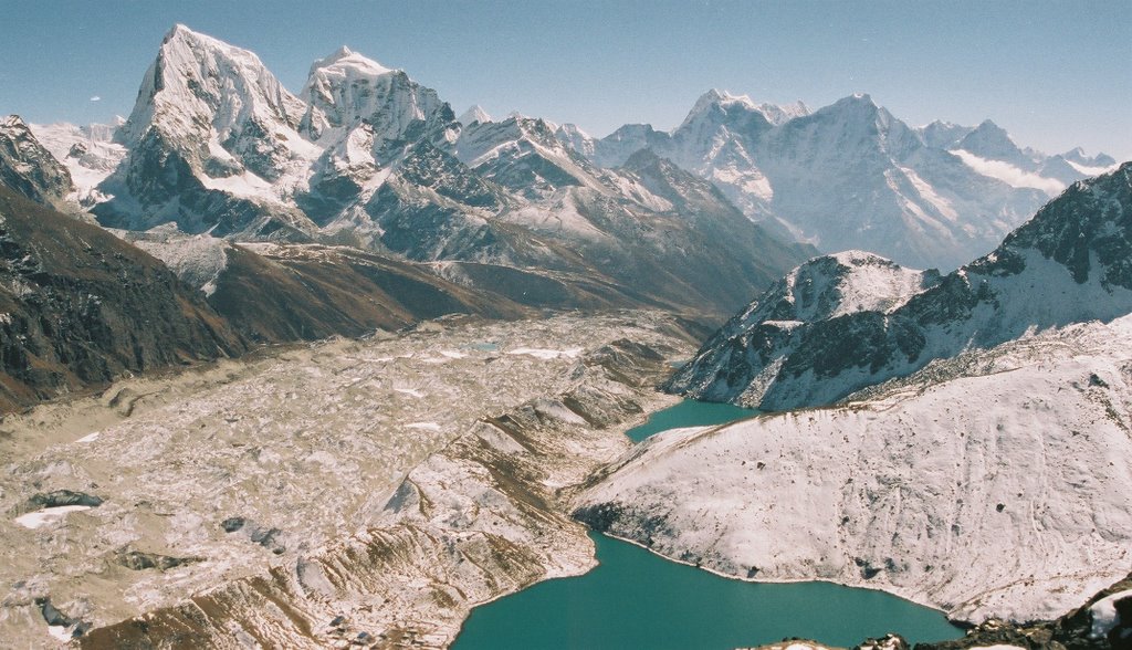 Everest base camp trek (Gokyo-Ri) by yaronl