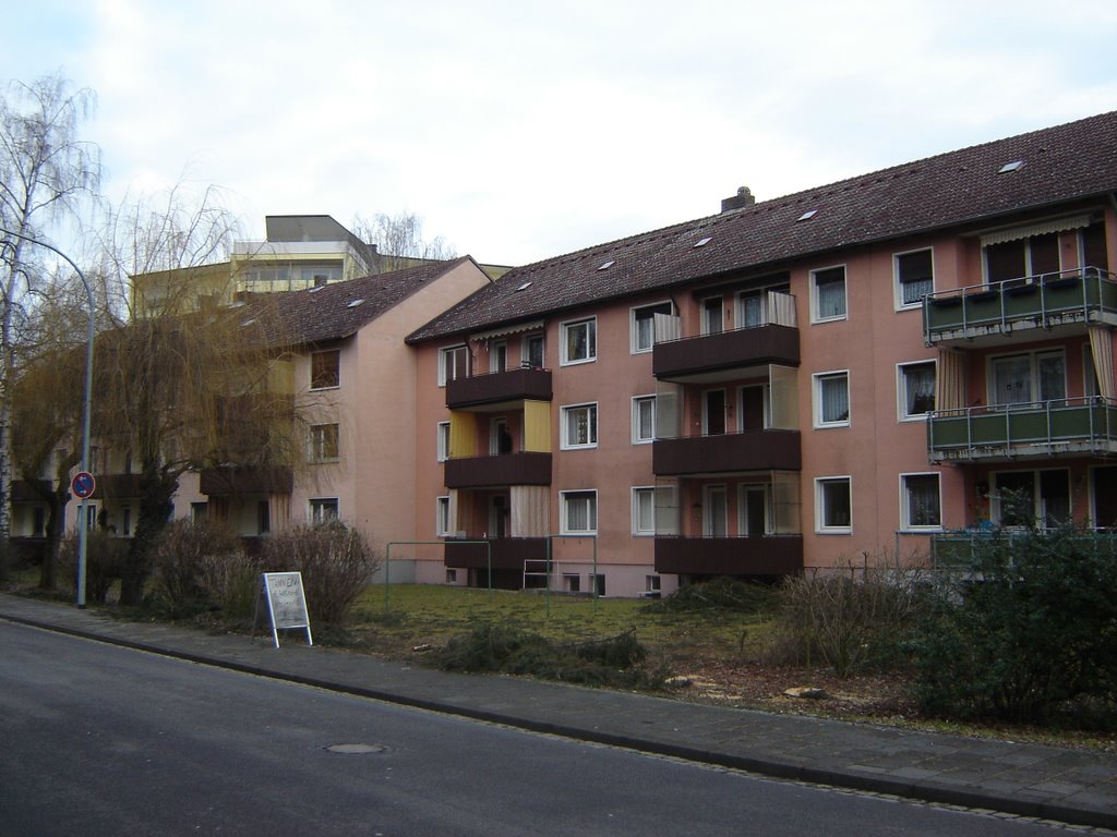 Neue Bughofer Straße by Luitbald