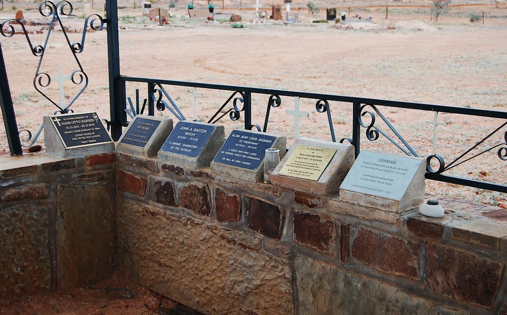 Elevated memorial plaques inside entry shelter by Phaedrus Fleurieu