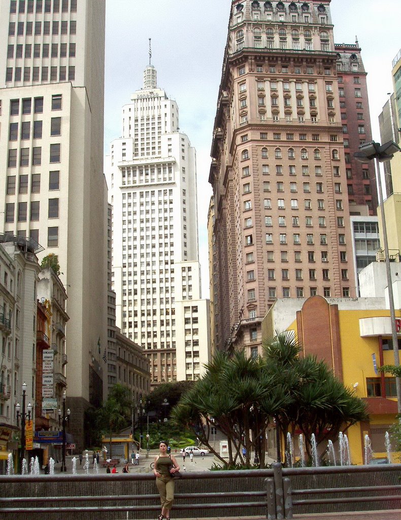 Sao Paulo - Avenida Sao Joao by jgrabo