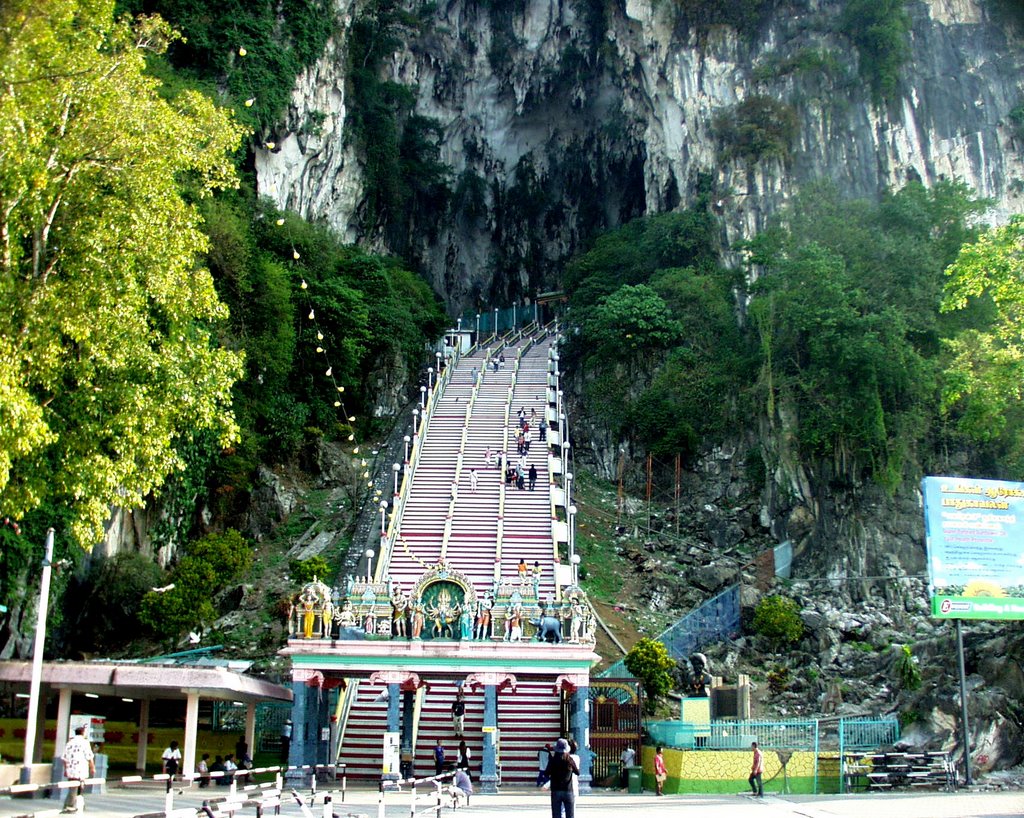 Batu Caves Stair, Kuala Lumpur(上岩洞階梯, 吉隆坡) by Ray Fu