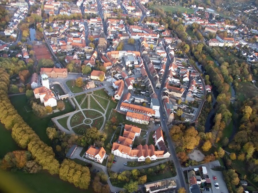 Mit dem Hubschrauber über Delitzsch by Gert Kleinsteuber