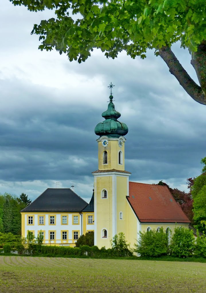 Schönburg (Pocking), Schloß und Schlosskirche by Schwiemonster