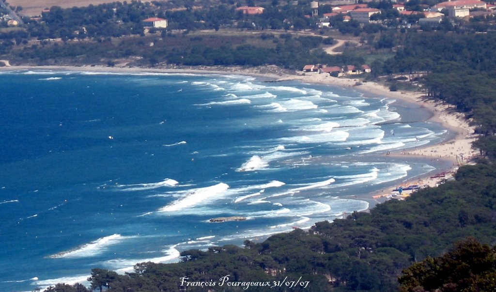 Baie de Calvi by Ludovic Pourageaux