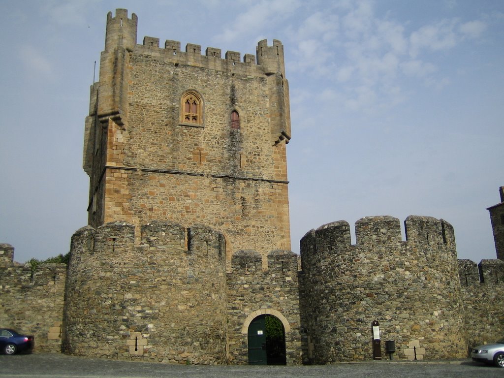 O castelo de Braganca by BerMey