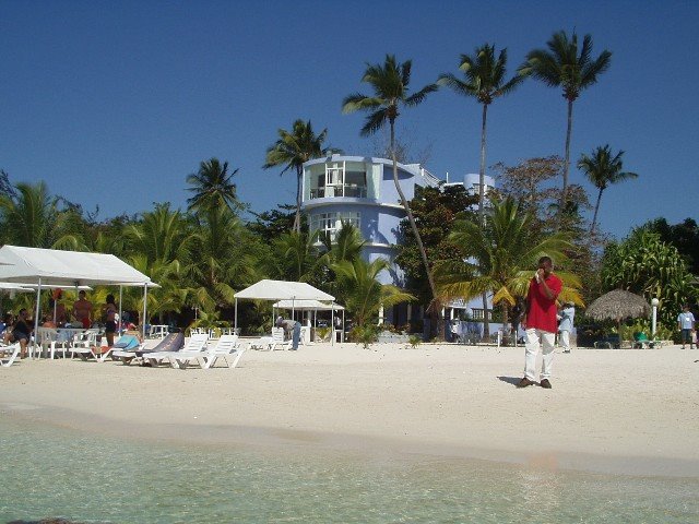 Boca chica hotel by Ralf Kierstein