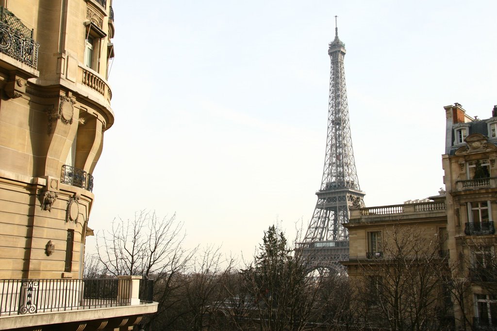 Eiffel Tower as seen from avenue de Camoëns stairs by Bruno POP