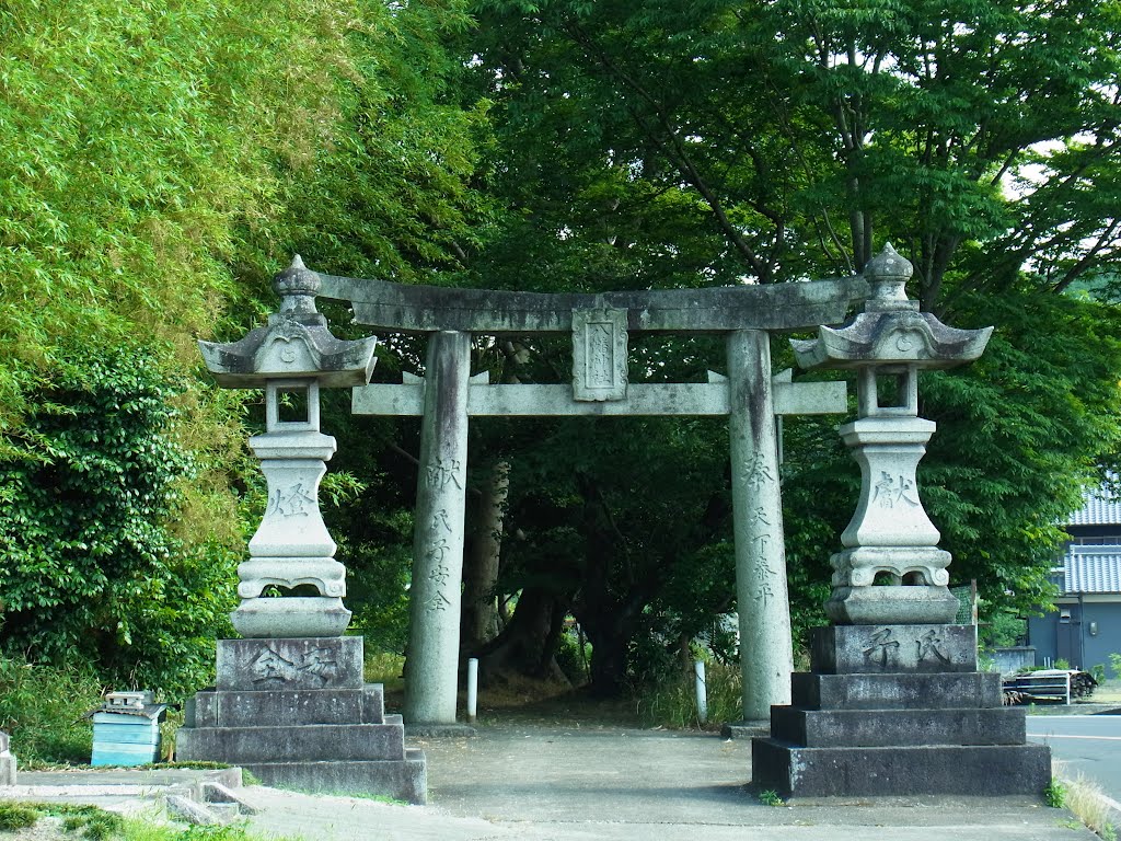 八幡神社 御所市東寺田 2012.6.14 by as365n2