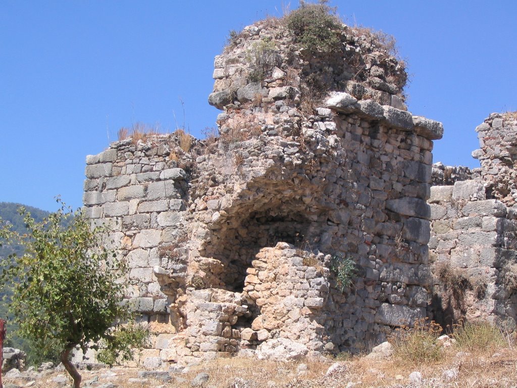 Bazilika, temple by Kobakçı