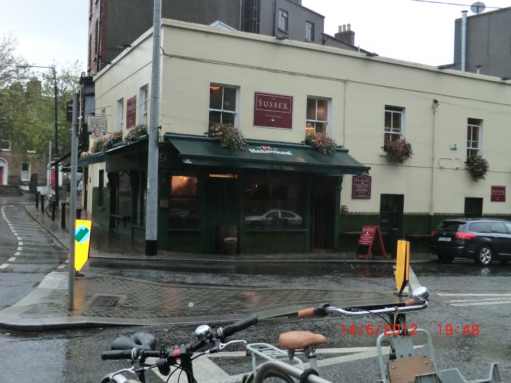 M O'Brien's Pub Dublin by Lobster1