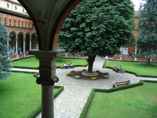 Chiostro Pio XI, Università Cattolica di Milano (vista centrale) by Alessio Bitetto