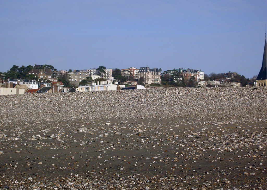 La plage et l'église Saint-Vincent by Jean-Marc SILVESTRE