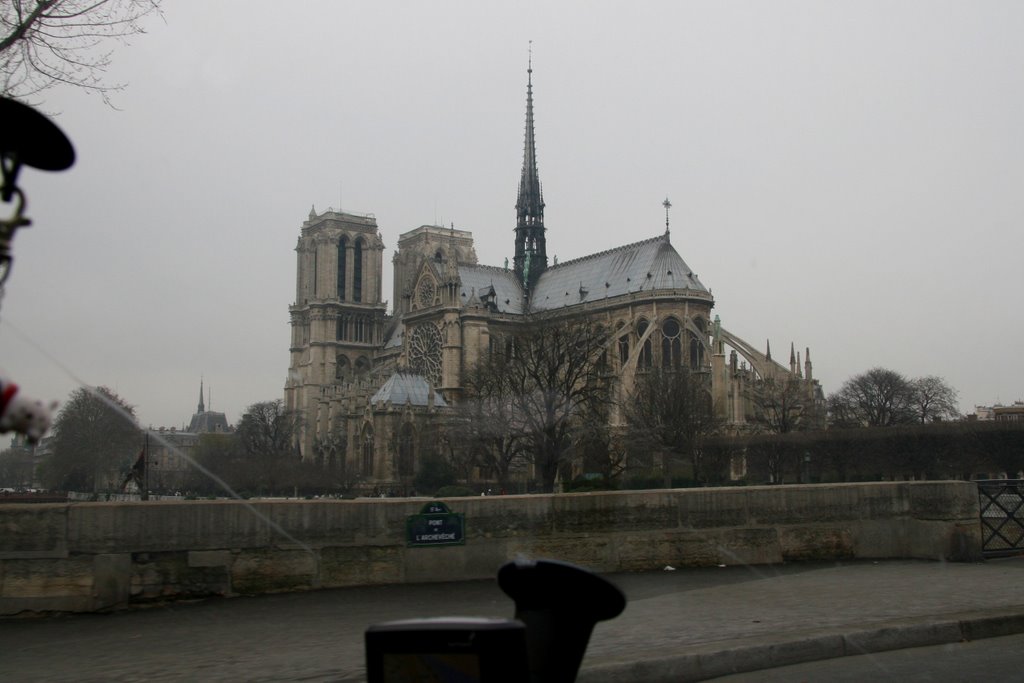 Paris Catedral de Notre-Dame by Lamzarg