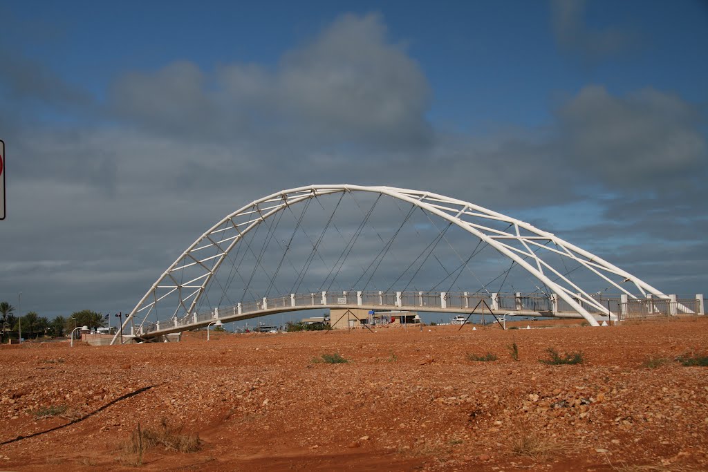 Exmouth canals foot bridge June 2012 by Gavin Forbes