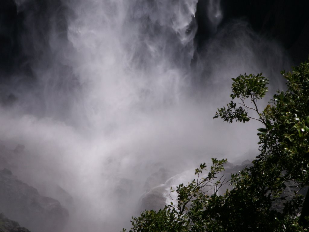 Yosemite Fall (when Upper on Middle Fall falls) by walter laatsch