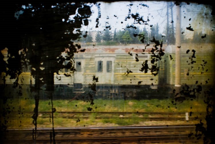 DANS UN TRAIN A TBILISSI by arnofoto