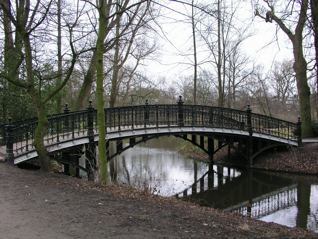 Vondelpark - Lepenbrug by jarosaspicon