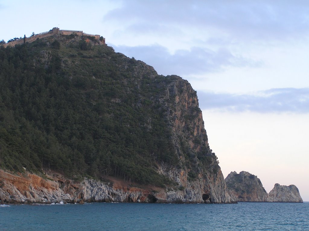 Alanya fortress 2. View from Cleopatra beach. by Lemparius