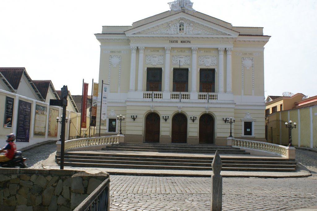 Teatro Municipal - Sao Joao Del Rei by Fernando Bezerra