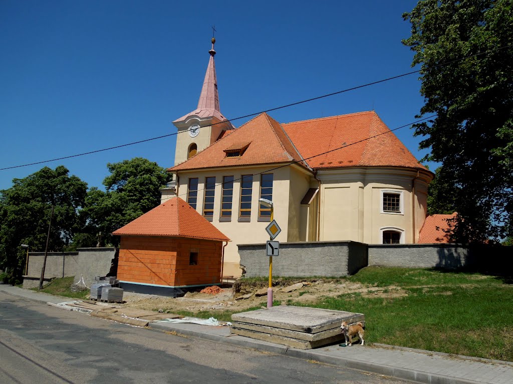 Kostel v Kuželově - 16.6.2012 by Robin - psí turista