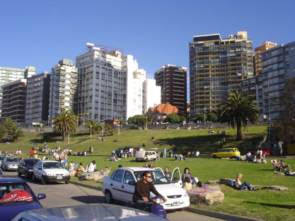 Argentina - Buenos Aires, Mar del Plata, Costanera, Las Toscas by Carlos LP