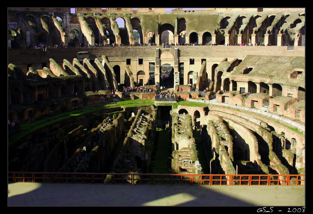 Roma - Colosseo by PhotoGSuS