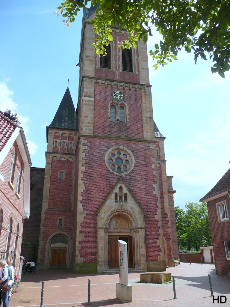 Lingen - kath.Kirchengemeinde St.Bonifatius by Heribert Duling