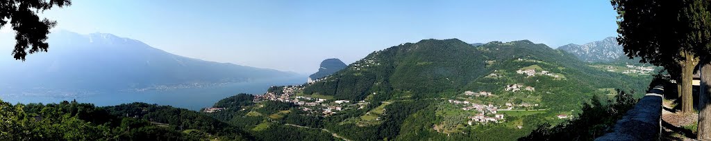 Tremosine, der Lago di Garda und der südliche Teil des Monte Baldo. ©byUdoSm.the2nd by ©UdoSm.the2nd