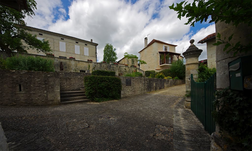 Square Docteur Gaillardon, Aubeterre - June 2012 by Mike Stuckey